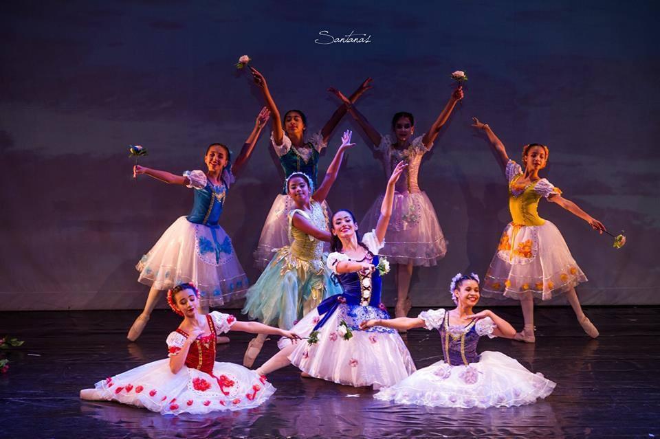 Ballet de repertório La Fille mal gardée do Sião Estúdio de Dança e Arte